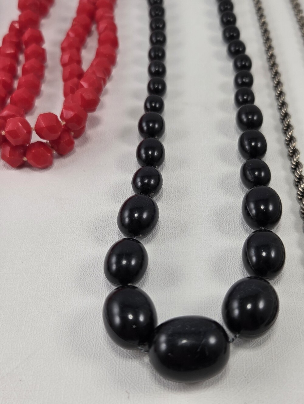 Vintage 1960s-80s Statement Necklace Lot, 8-Piece Retro Costume Collection - Picture 7 of 12